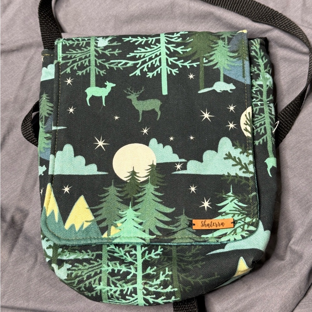 Winter scene crossbody bag
